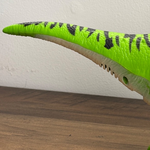 ZURU Green Robo Alive T-REX Dinosaur Robotic Pet Sounds Walking & Opens Mouth - Picture 5 of 11